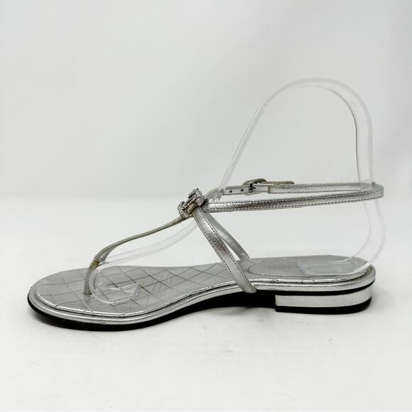 Chanel Silver Leather Crystal Embellished Interlocking CC Thong Flat Sandals - Picture 7 of 13